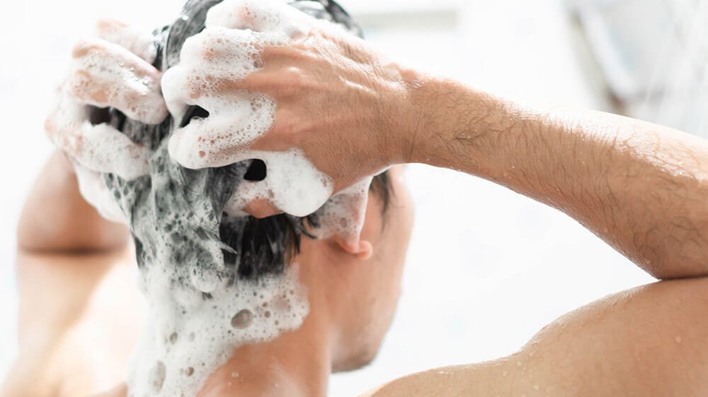 Mit Shampoo das Haarwachstum anregen