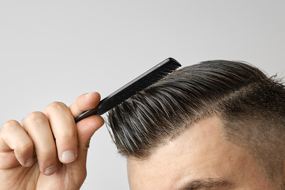 Greasy hair? This helps men with oily scalp | Alpecin